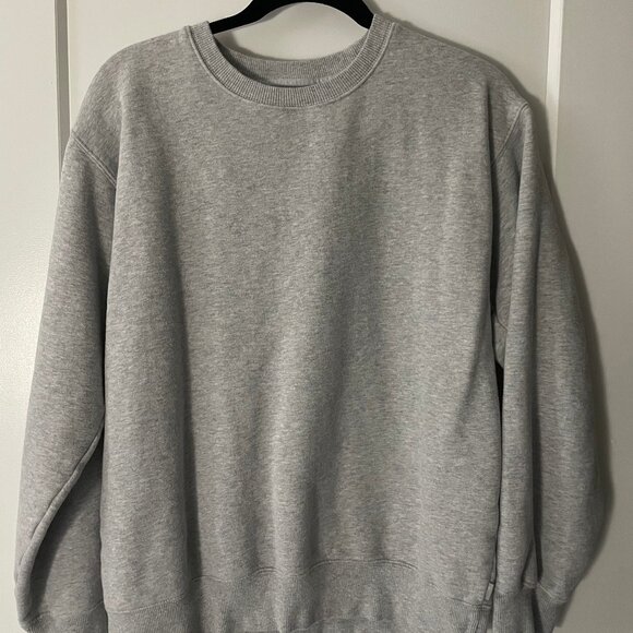 Aritzia TNA Boyfriend Crewneck Sweatshirt Gray - Picture 1 of 3